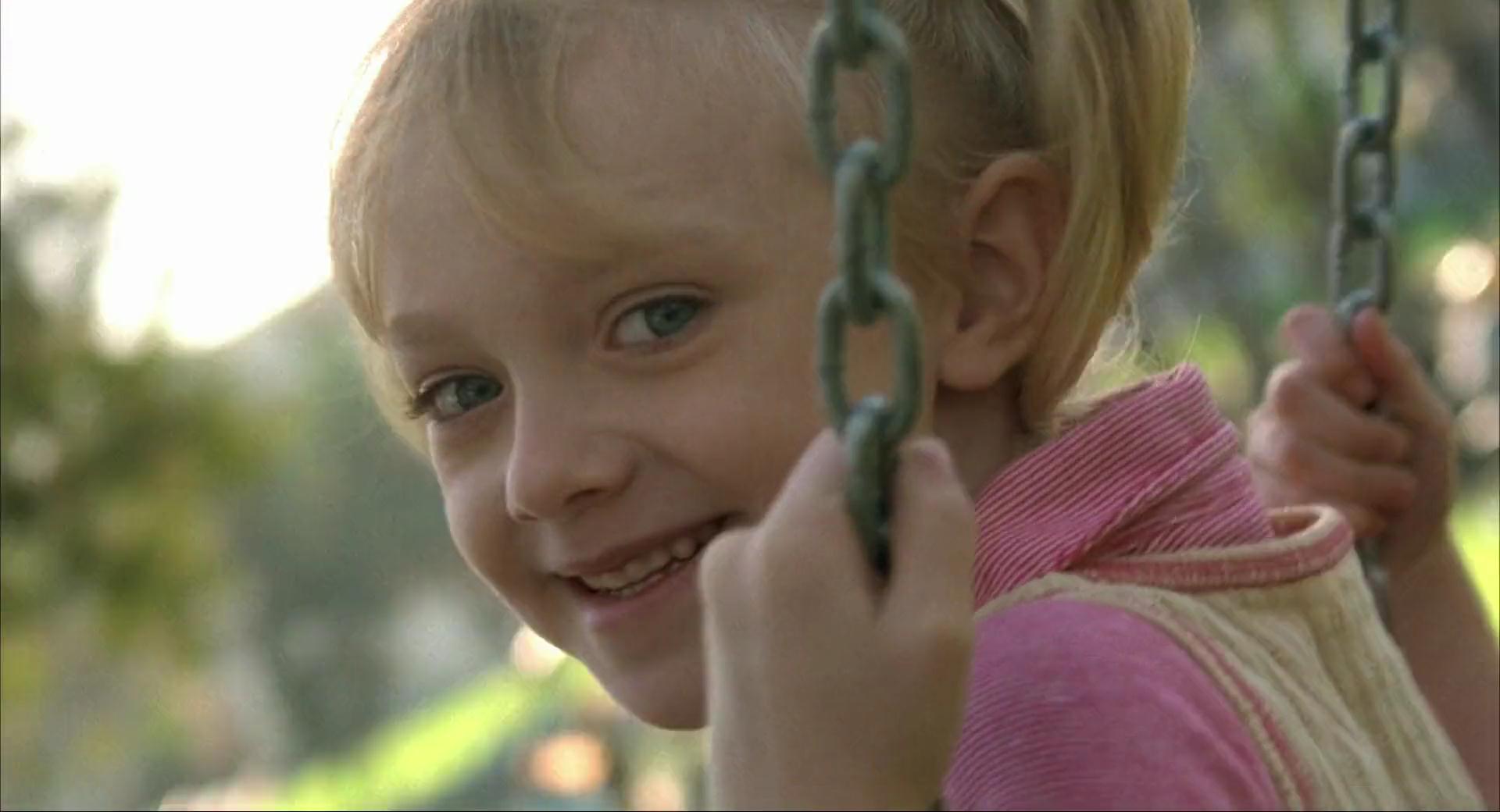 lovely-dakota-i-am-sam-screen-capture-004.jpg