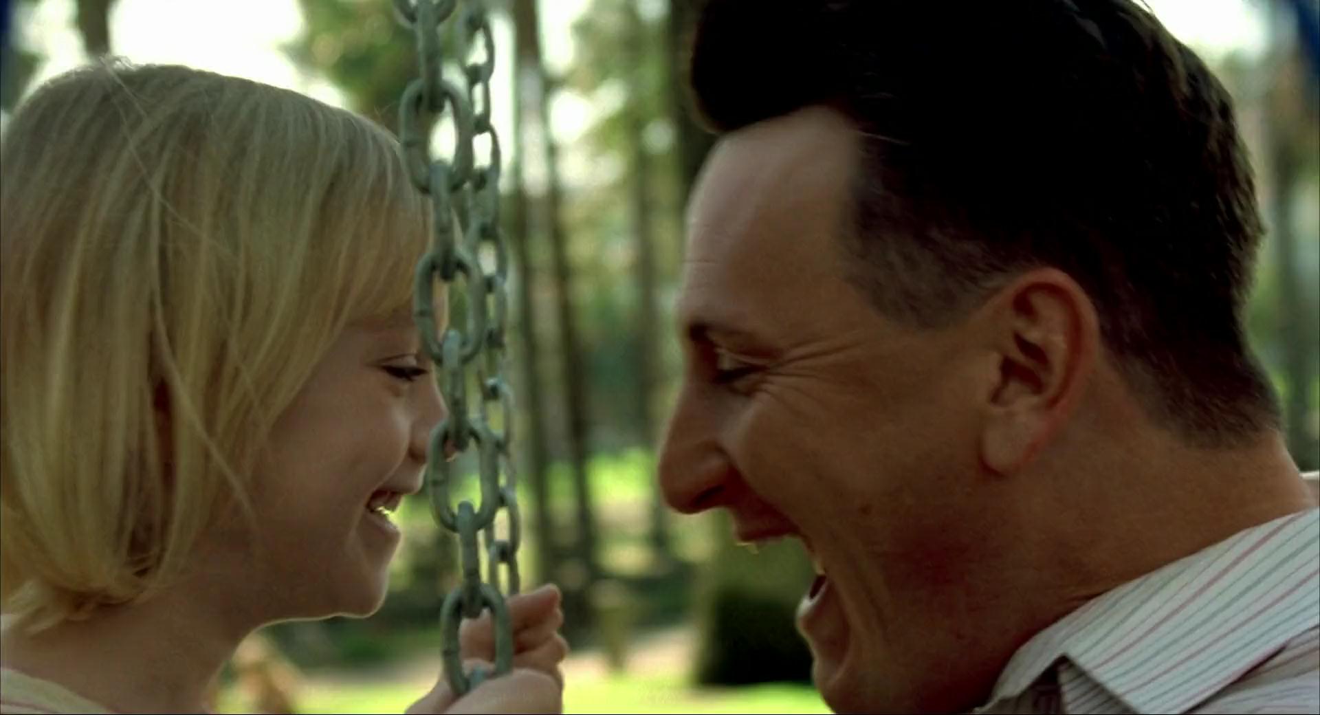 lovely-dakota-i-am-sam-screen-capture-009.jpg