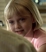 lovely-dakota-i-am-sam-screen-capture-027.jpg