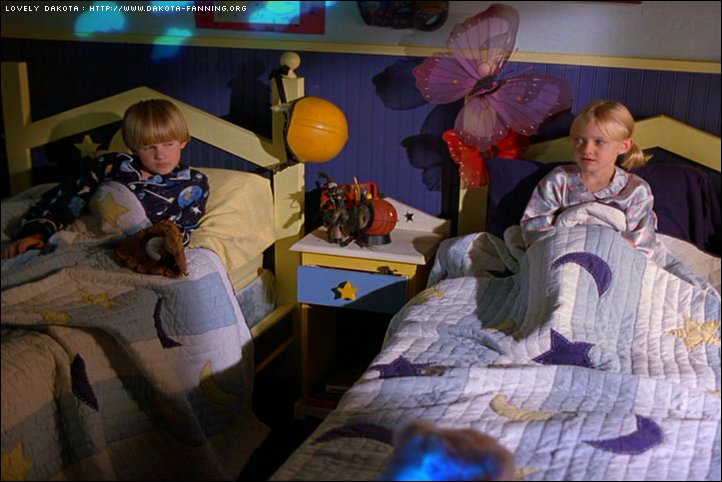 lovely-dakota-hansel-gretel-screen-capture-014.jpg