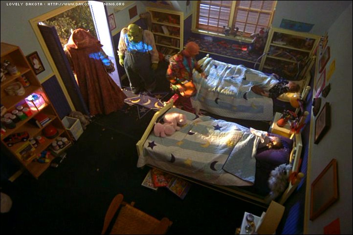 lovely-dakota-hansel-gretel-screen-capture-117.jpg