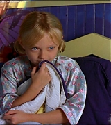 lovely-dakota-hansel-gretel-screen-capture-061.jpg