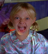 lovely-dakota-hansel-gretel-screen-capture-064.jpg