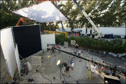 lovely-dakota-sweet-home-alabama-on-set-02.jpg