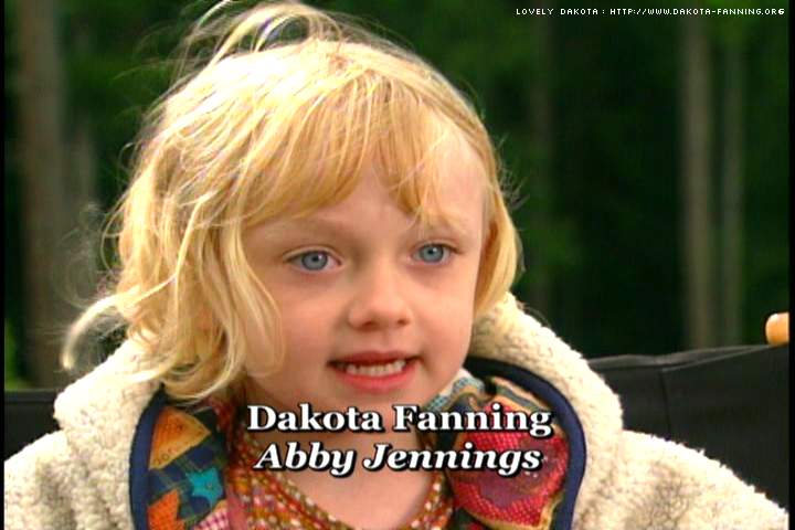 lovely-dakota-trapped-dvd-making-of-43.JPG