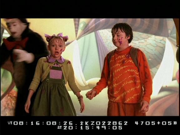 lovely-dakota-cat-hat-dvd-outtake-031.JPG
