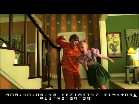 lovely-dakota-cat-hat-dvd-outtake-034.JPG
