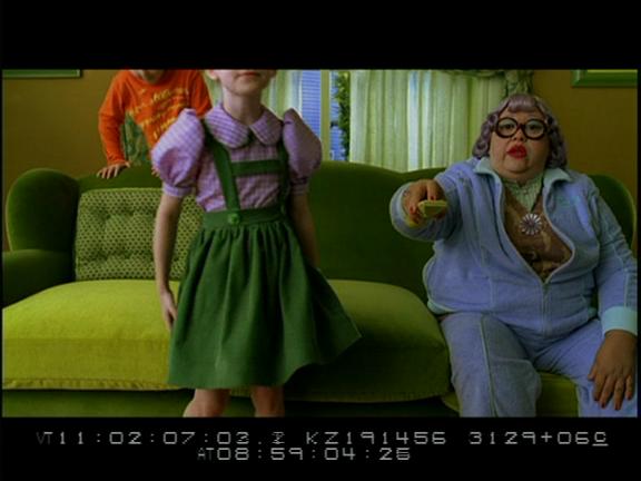 lovely-dakota-cat-hat-dvd-outtake-042.JPG