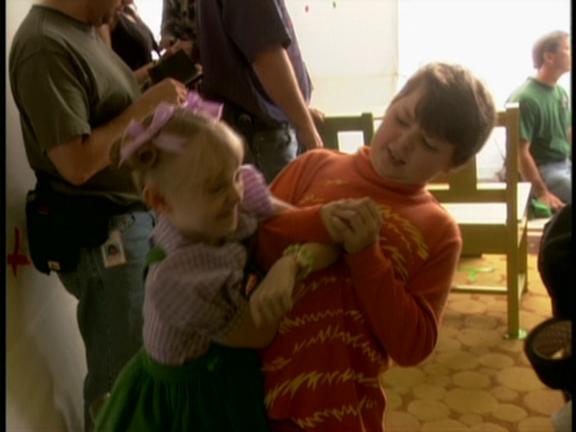 lovely-dakota-cat-hat-dvd-kids-004.JPG