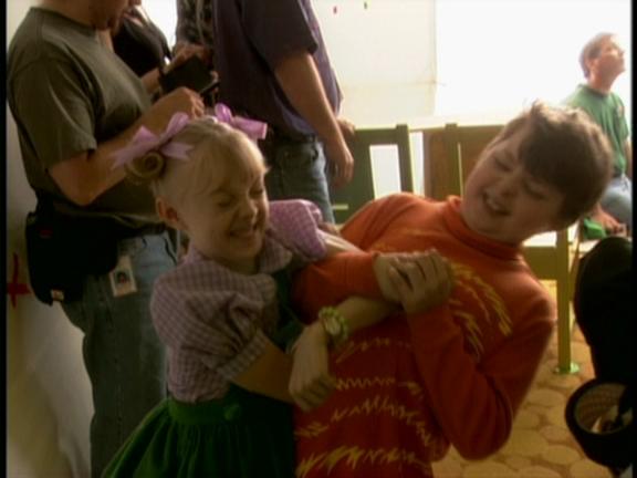 lovely-dakota-cat-hat-dvd-kids-006.JPG