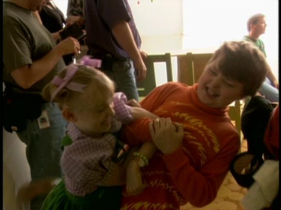 lovely-dakota-cat-hat-dvd-kids-008.JPG