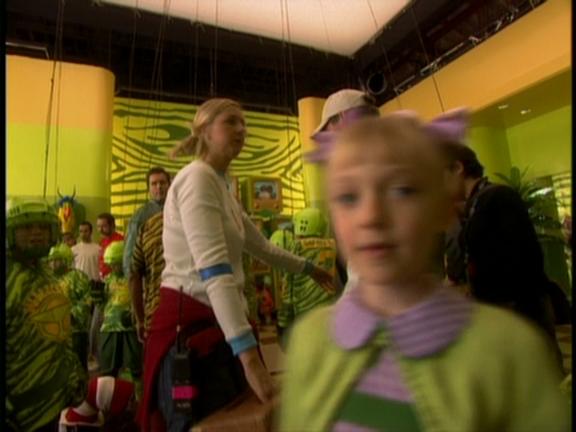 lovely-dakota-cat-hat-dvd-kids-022.JPG