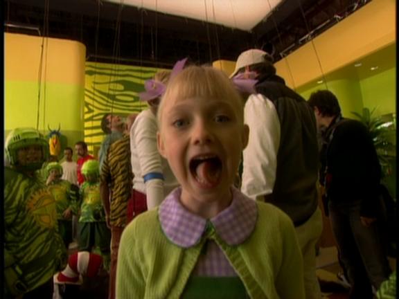 lovely-dakota-cat-hat-dvd-kids-026.JPG