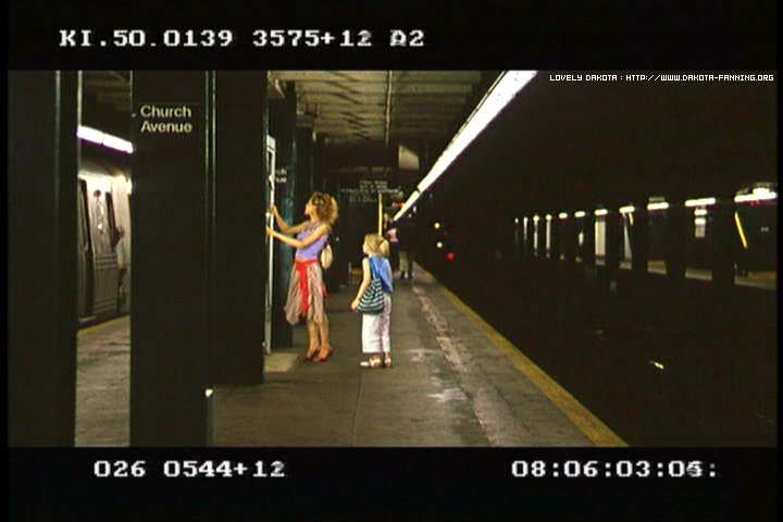lovely-dakota-uptown-girls-dvd-deleted-scene-04.jpg