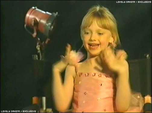 lovely-dakota-uptown-girls-dvd-interview-11.jpg