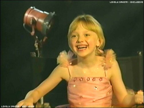 lovely-dakota-uptown-girls-dvd-interview-13.jpg