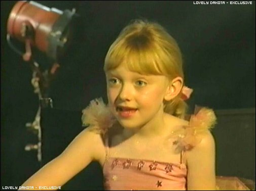 lovely-dakota-uptown-girls-dvd-interview-16.jpg