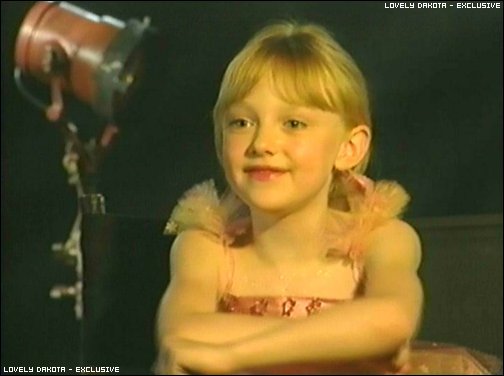lovely-dakota-uptown-girls-dvd-interview-18.jpg