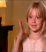 lovely-dakota-uptown-girls-dvd-rockin-style-07.jpg