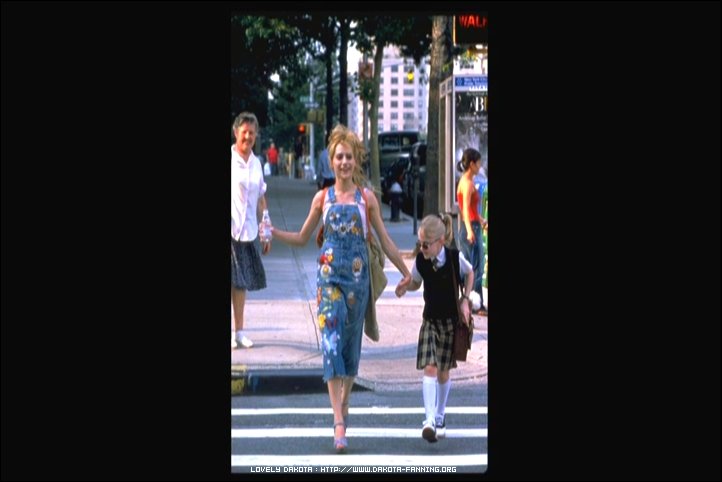lovely-dakota-uptown-girls-dvd-stills-gallery-01.jpg