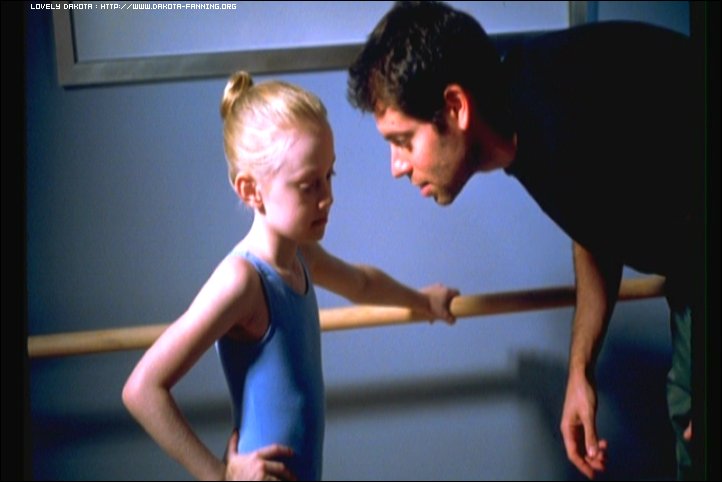 lovely-dakota-uptown-girls-dvd-stills-gallery-06.jpg