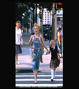lovely-dakota-uptown-girls-dvd-stills-gallery-01.jpg