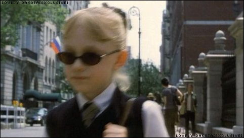 lovely-dakota-uptown-girls-trailer-14.jpg