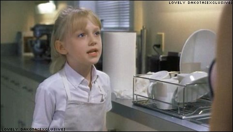 lovely-dakota-uptown-girls-trailer-27.jpg