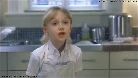 lovely-dakota-uptown-girls-trailer-31.jpg