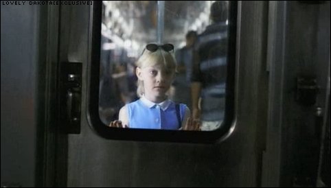 lovely-dakota-uptown-girls-trailer-44.jpg