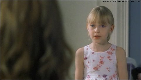 lovely-dakota-uptown-girls-trailer-57.jpg
