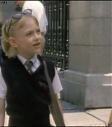 lovely-dakota-uptown-girls-trailer-04.jpg