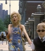 lovely-dakota-uptown-girls-trailer-06.jpg