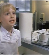 lovely-dakota-uptown-girls-trailer-26.jpg