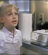 lovely-dakota-uptown-girls-trailer-27.jpg