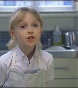 lovely-dakota-uptown-girls-trailer-31.jpg