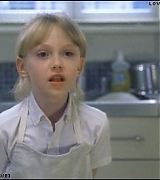 lovely-dakota-uptown-girls-trailer-35.jpg