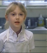 lovely-dakota-uptown-girls-trailer-38.jpg