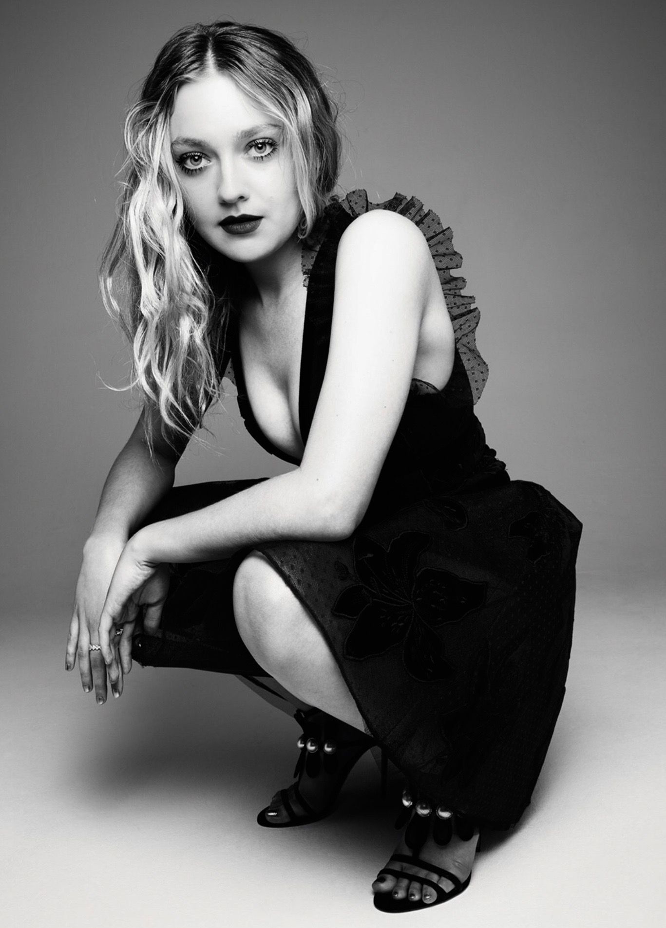 lovelydakota-photoshoot-2017-rankin-006.jpg