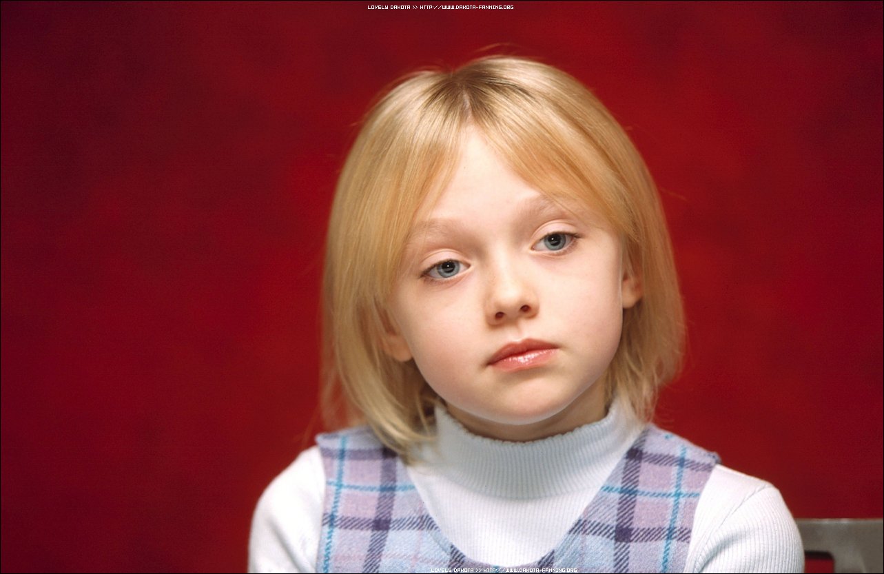 lovely-dakota-portrait-2001-12-04-01.jpg