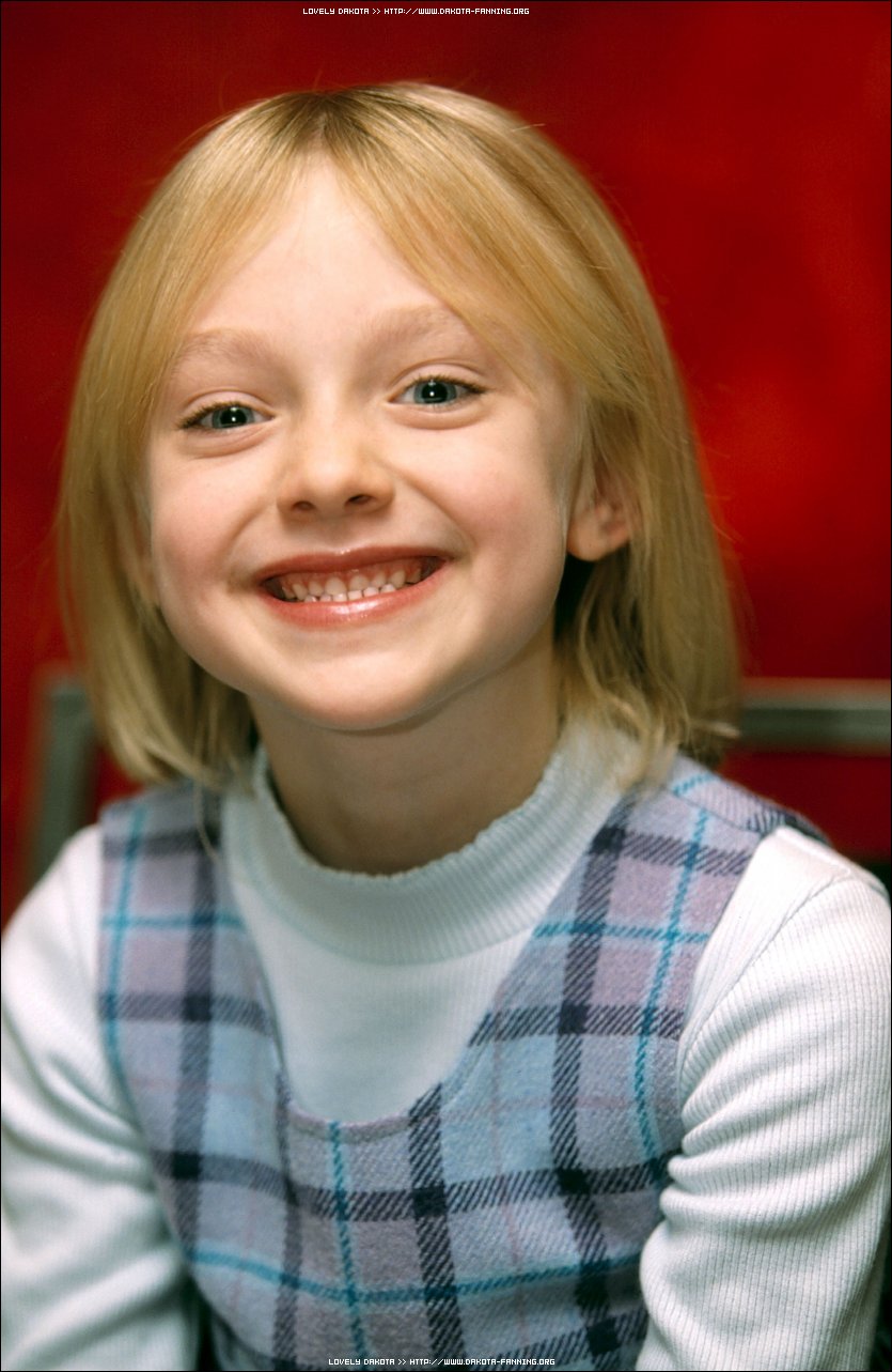 lovely-dakota-portrait-2001-12-04-07.jpg