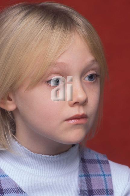 lovely-dakota-portrait-2001-12-04-16.jpg