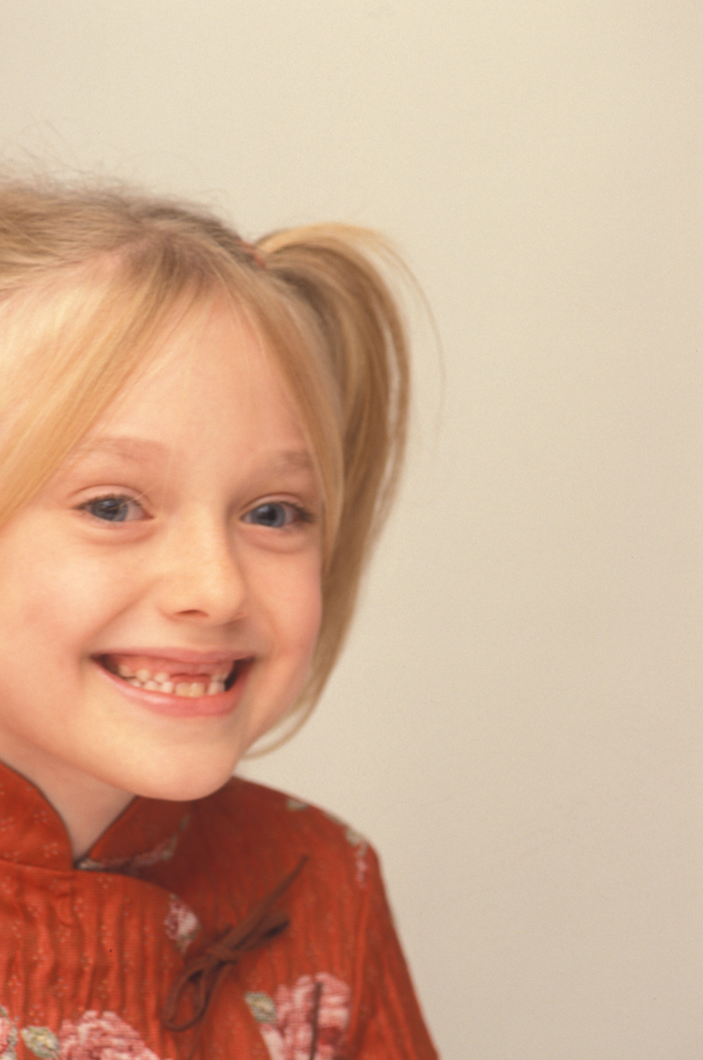 lovely-dakota-portrait-2003-11-08-06.jpg