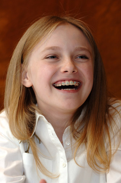 lovely-dakota-portrait-2006-12-02-mq-019.jpg