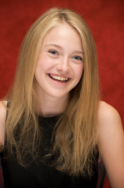 lovely-dakota-portrait-2008-09-11-mq-010.jpg