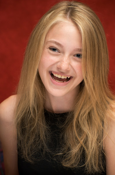 lovely-dakota-portrait-2008-09-11-mq-012.jpg
