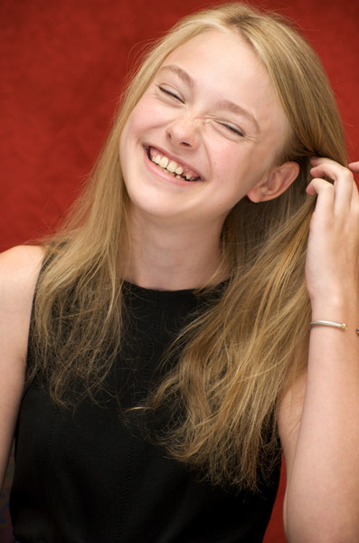 lovely-dakota-portrait-2008-09-11-mq-013.jpg