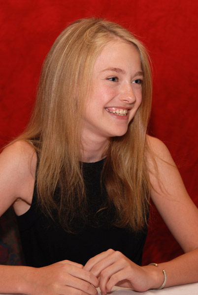 lovely-dakota-portrait-2008-09-11-mq-014.jpg