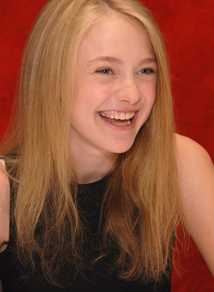 lovely-dakota-portrait-2008-09-11-mq-015.jpg