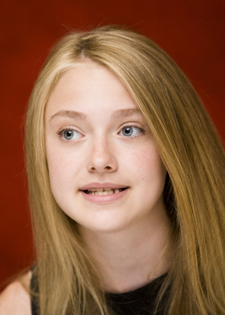 lovely-dakota-portrait-2008-09-11-mq-045.jpg